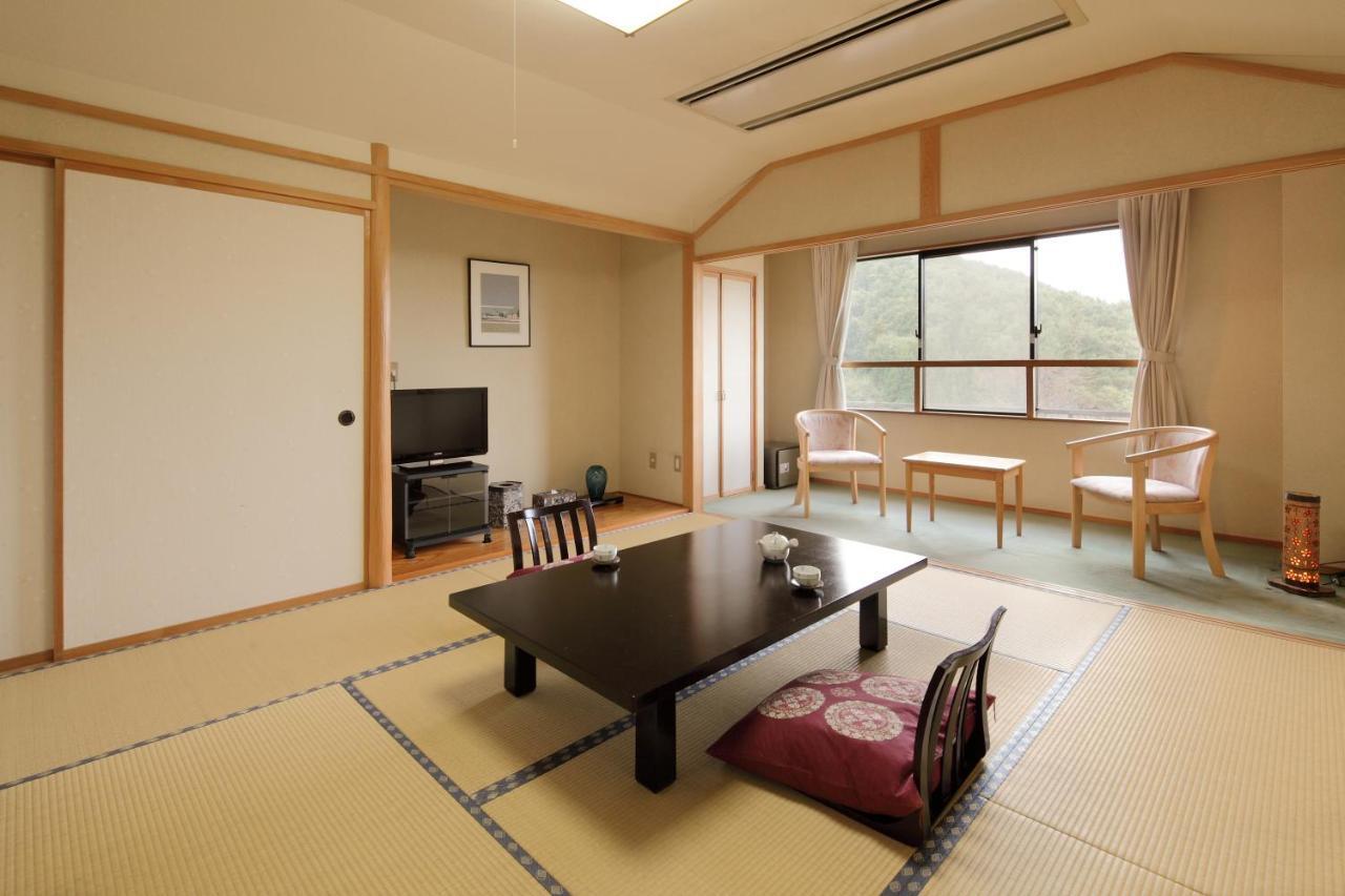 Sanazawa-No-Mori Hotel Numata  Cameră foto